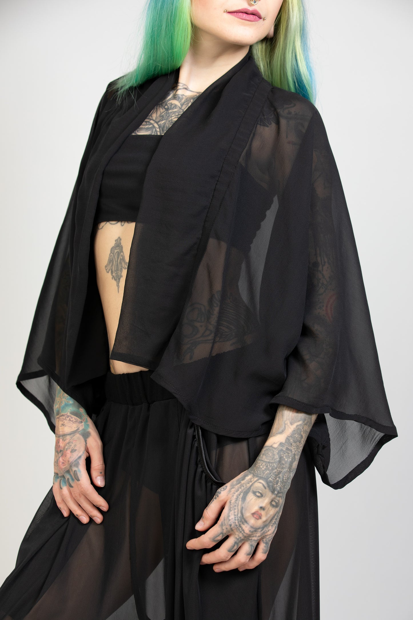 OPAQUE_ crop kimono