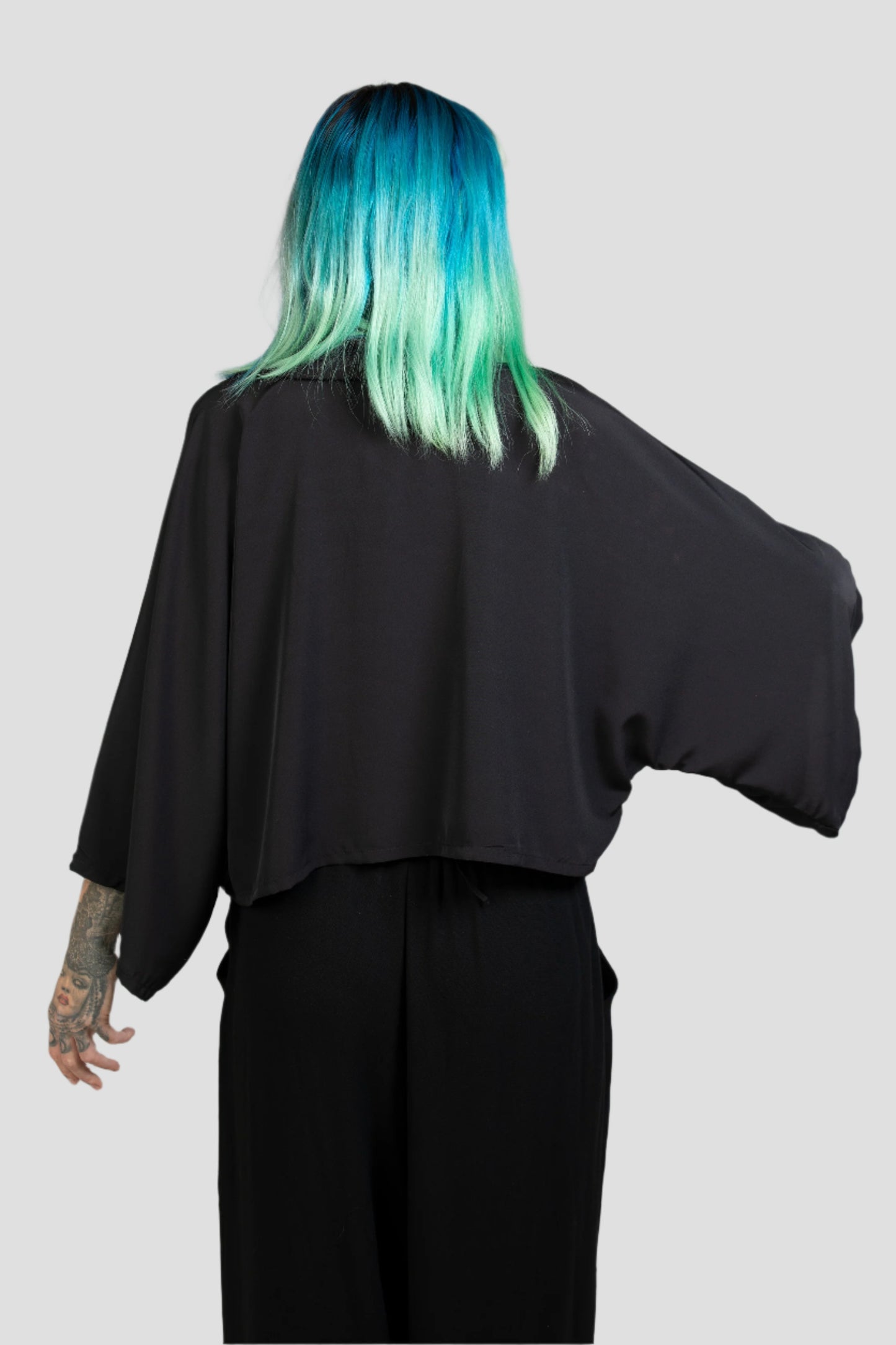 BLACK_crop kimono