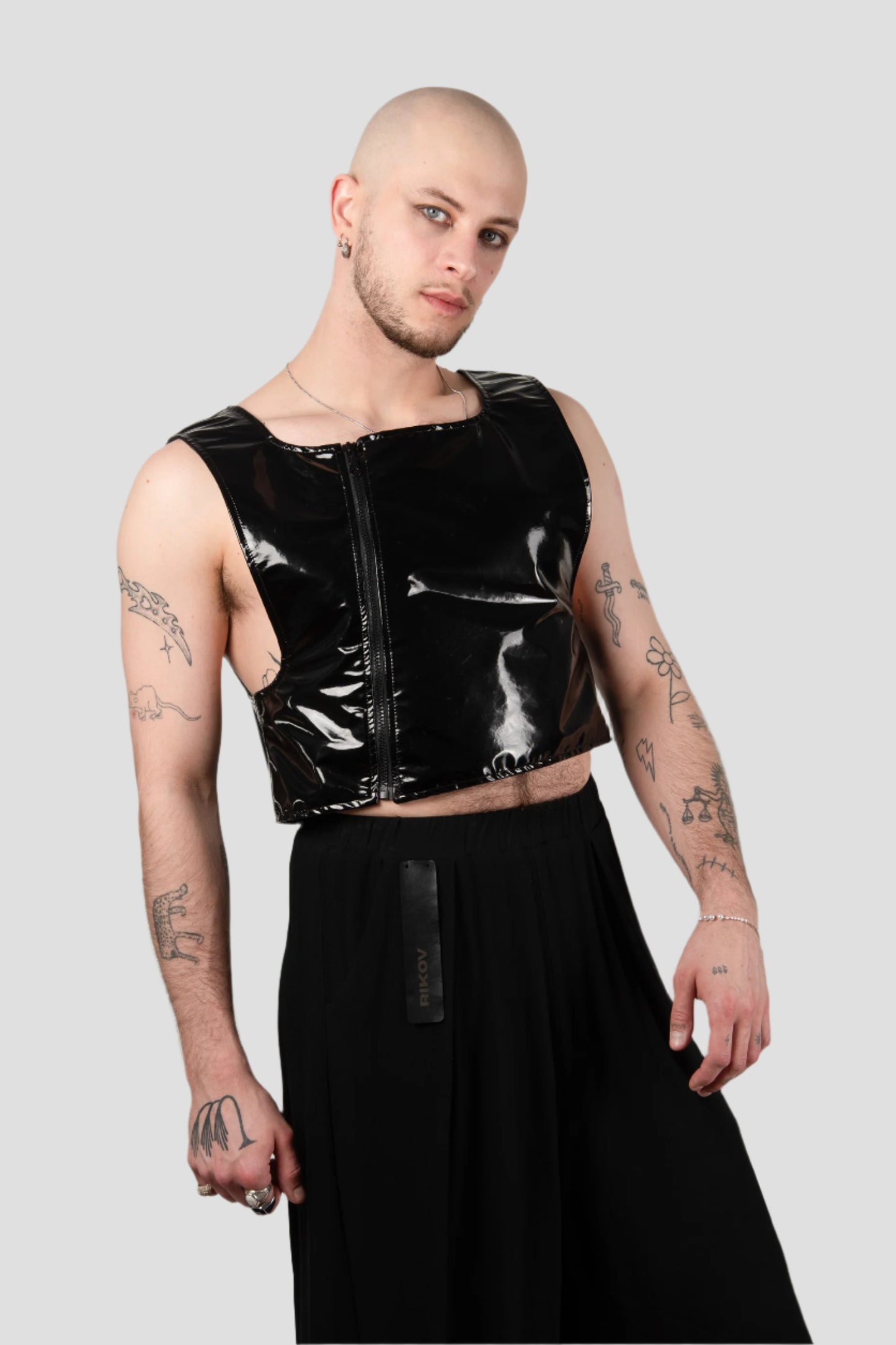 LACQUER_vest