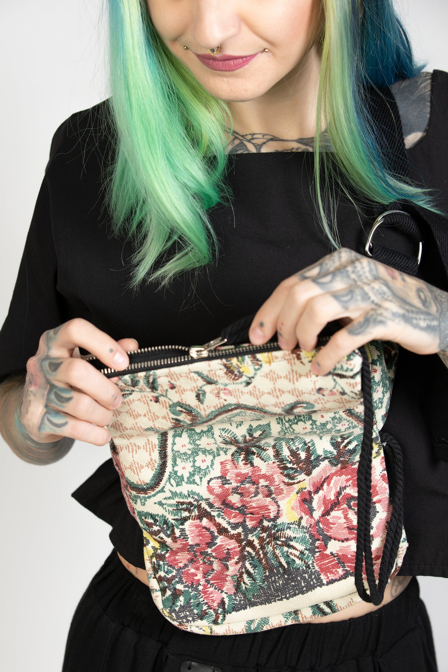 FLORAL_belt bag